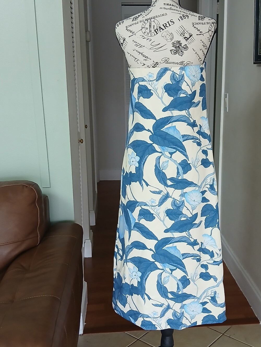 TUCKERNUCK Bonnie Blossom Floral Crepe Marin Dress - Picture 9 of 11